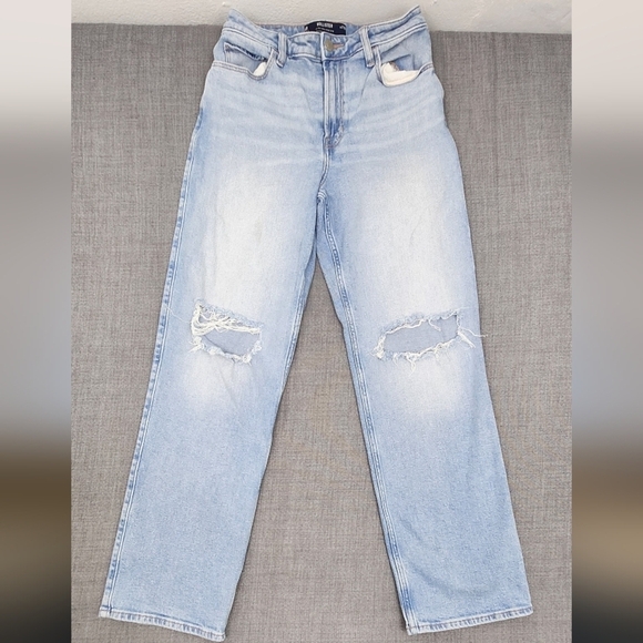Hollister Denim - Hollister Ultra High-Rise Dad Light Wash Distressed Style Jeans 27R